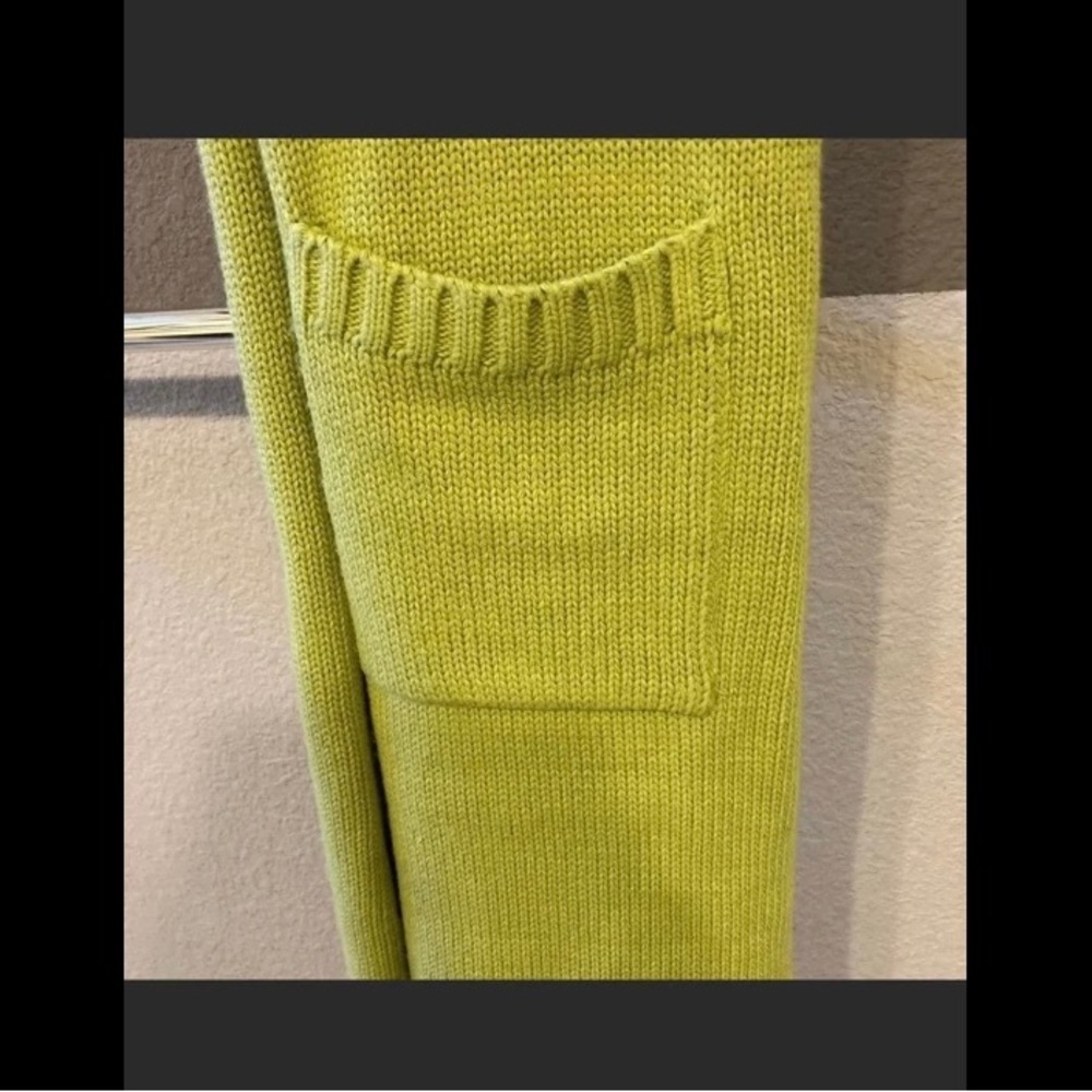 Scarf with Pockets. Green.  Excellent condition - Picture 6 of 9